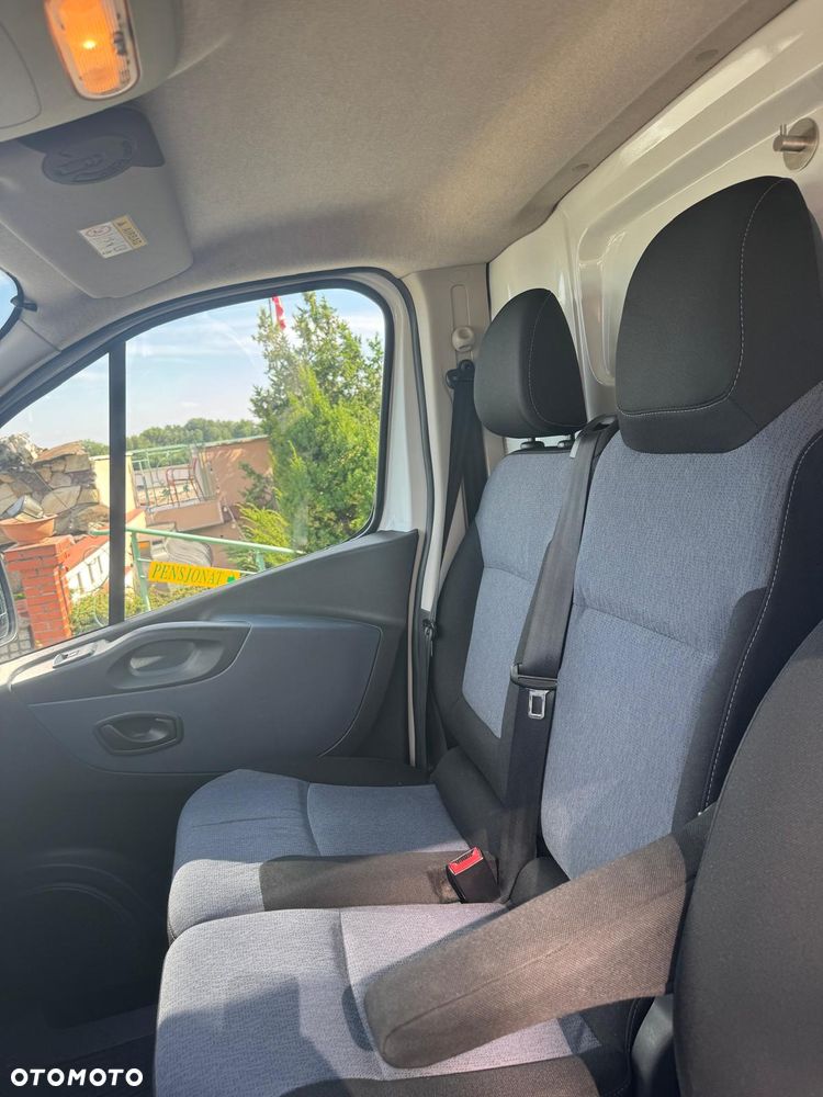 Opel Vivaro - 12