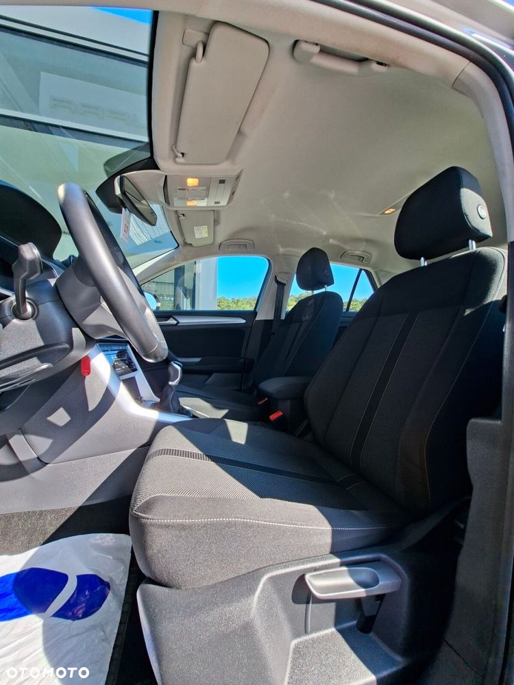 Volkswagen T-Roc - 11