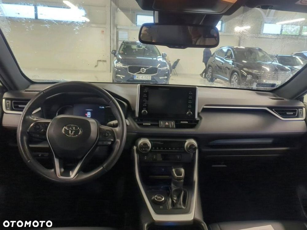 Toyota RAV4 - 8