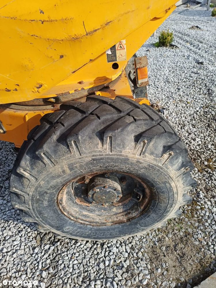 Thwaites 3 tonne - 21