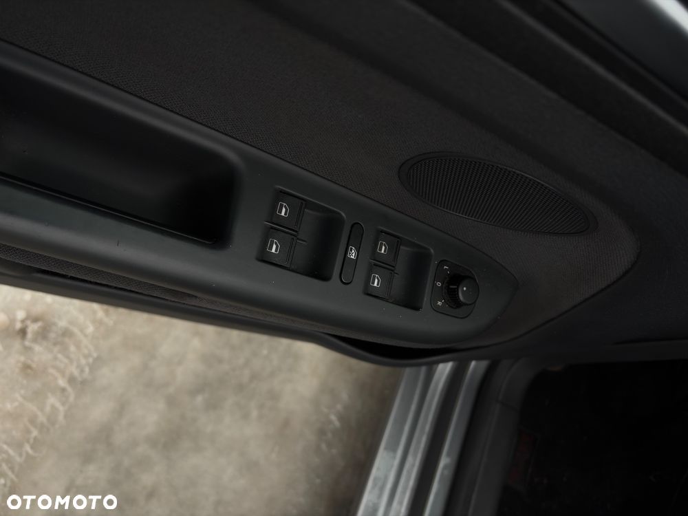 Volkswagen Golf Plus 2.0 TDI Goal - 12