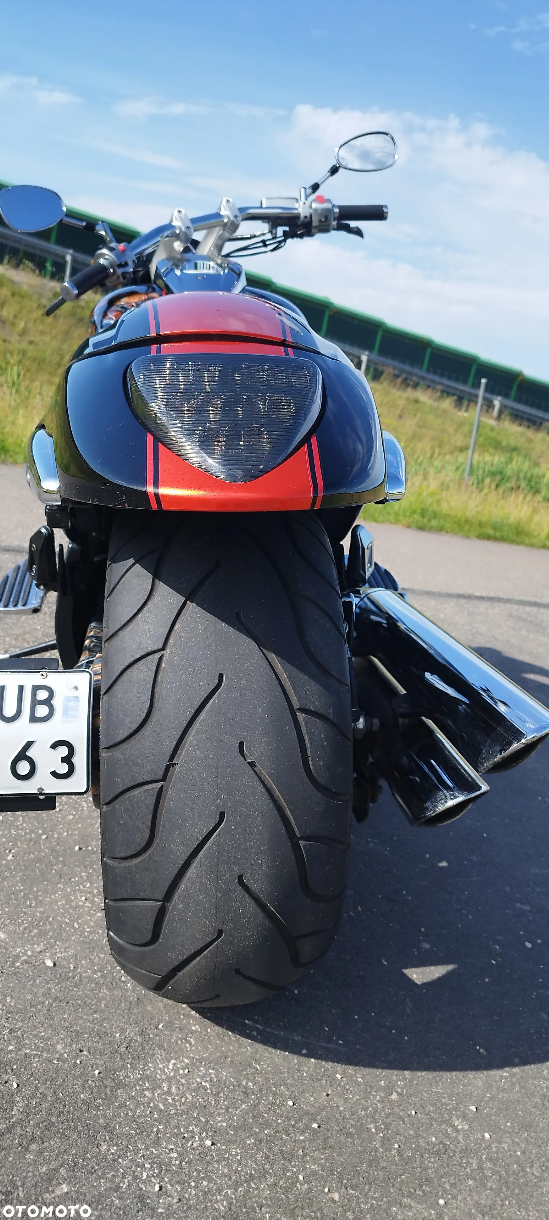Suzuki Intruder - 6