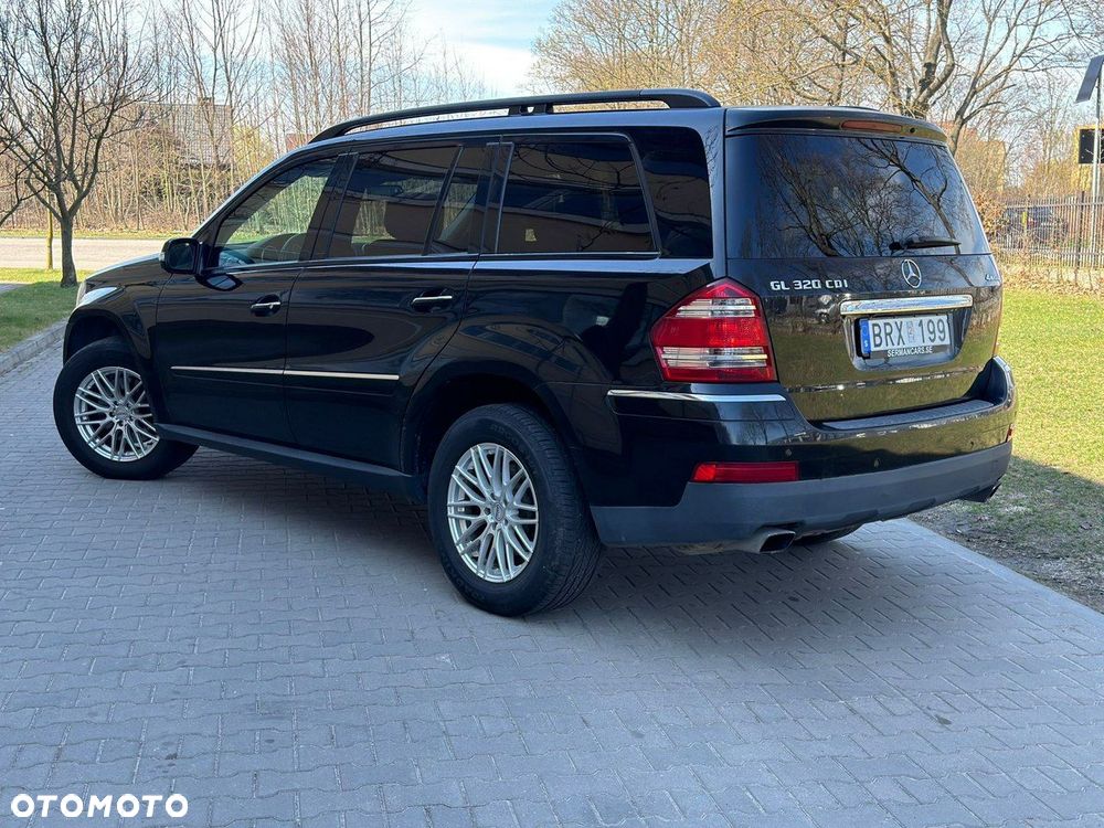 Mercedes-Benz GL - 10
