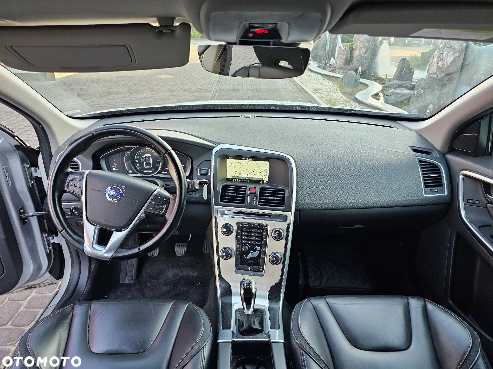 Volvo XC 60 D3 Drive-E Ocean Race - 30