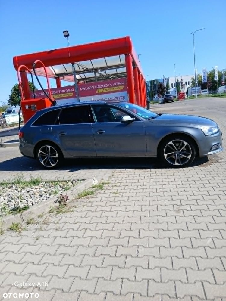 Audi A4 Avant 2.0 TDI Multitronic - 9
