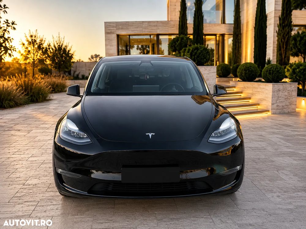Tesla Model Y AWD Performance - 1