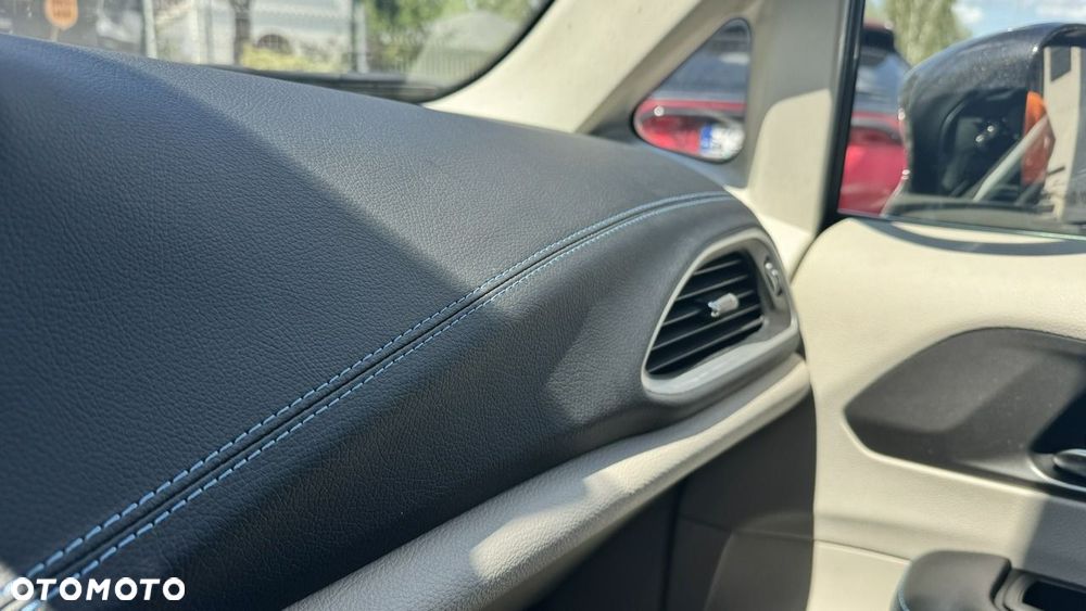 Chrysler Pacifica - 30