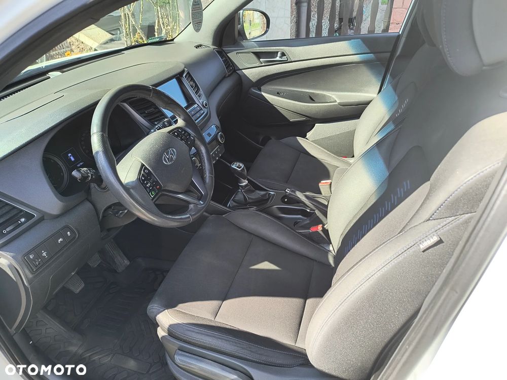 Hyundai Tucson 1.6 GDI BlueDrive GO 2WD - 5