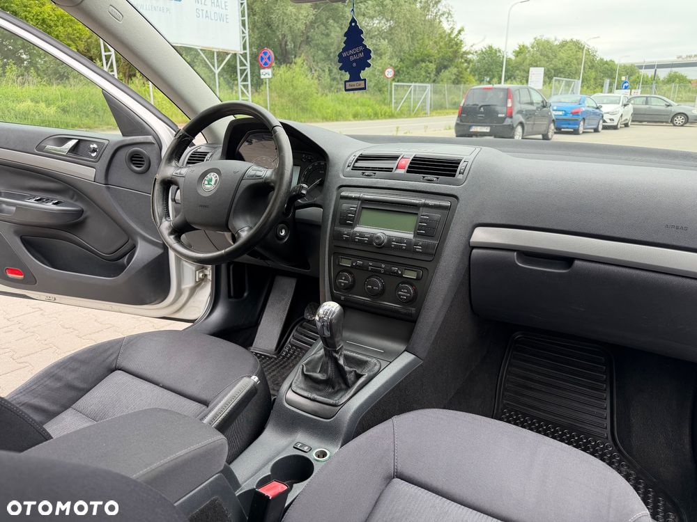 Skoda Octavia 2.0 TDI DPF Ambiente - 14