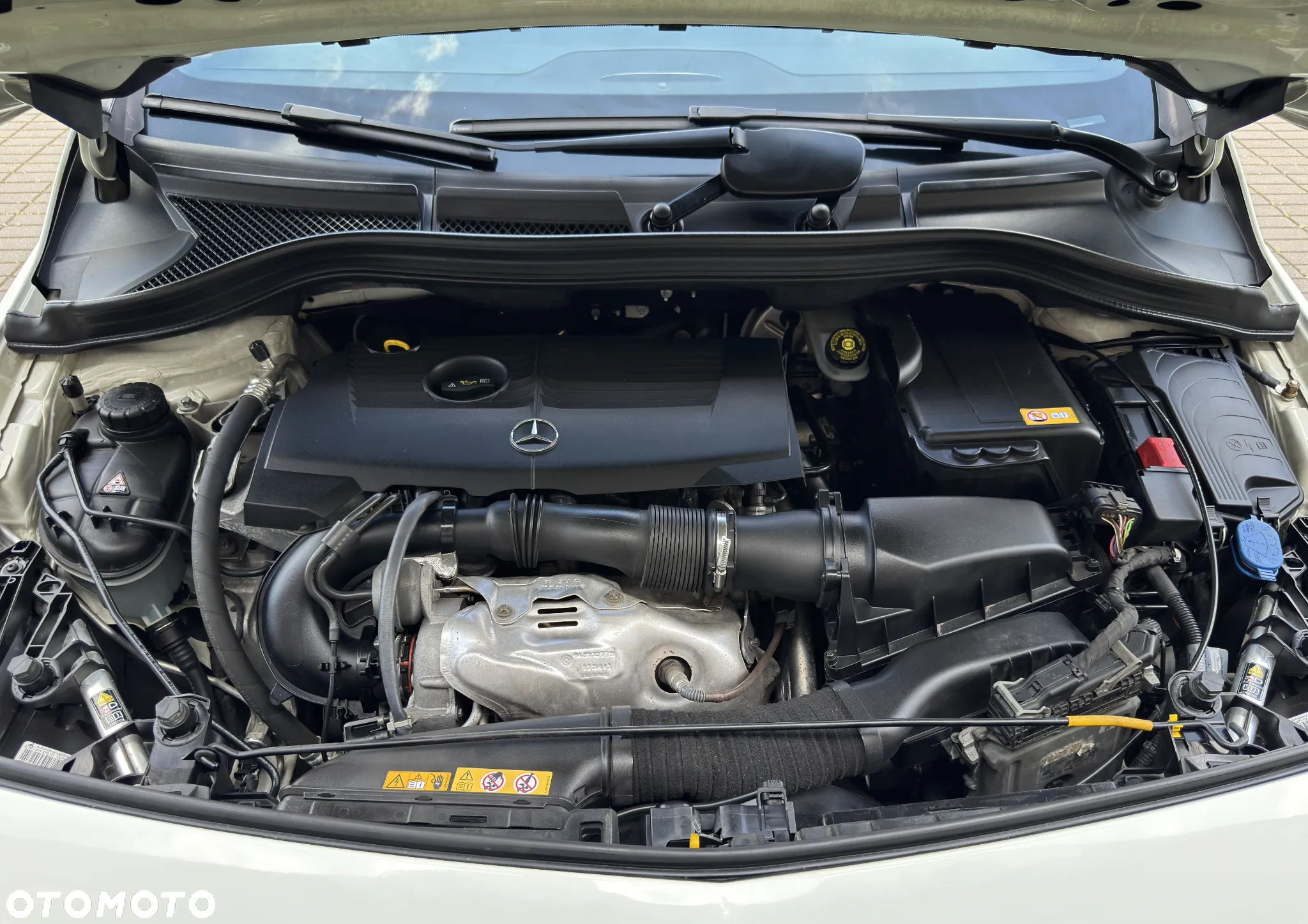 Mercedes-Benz Klasa B 220 4Matic 7G-DCT - 37