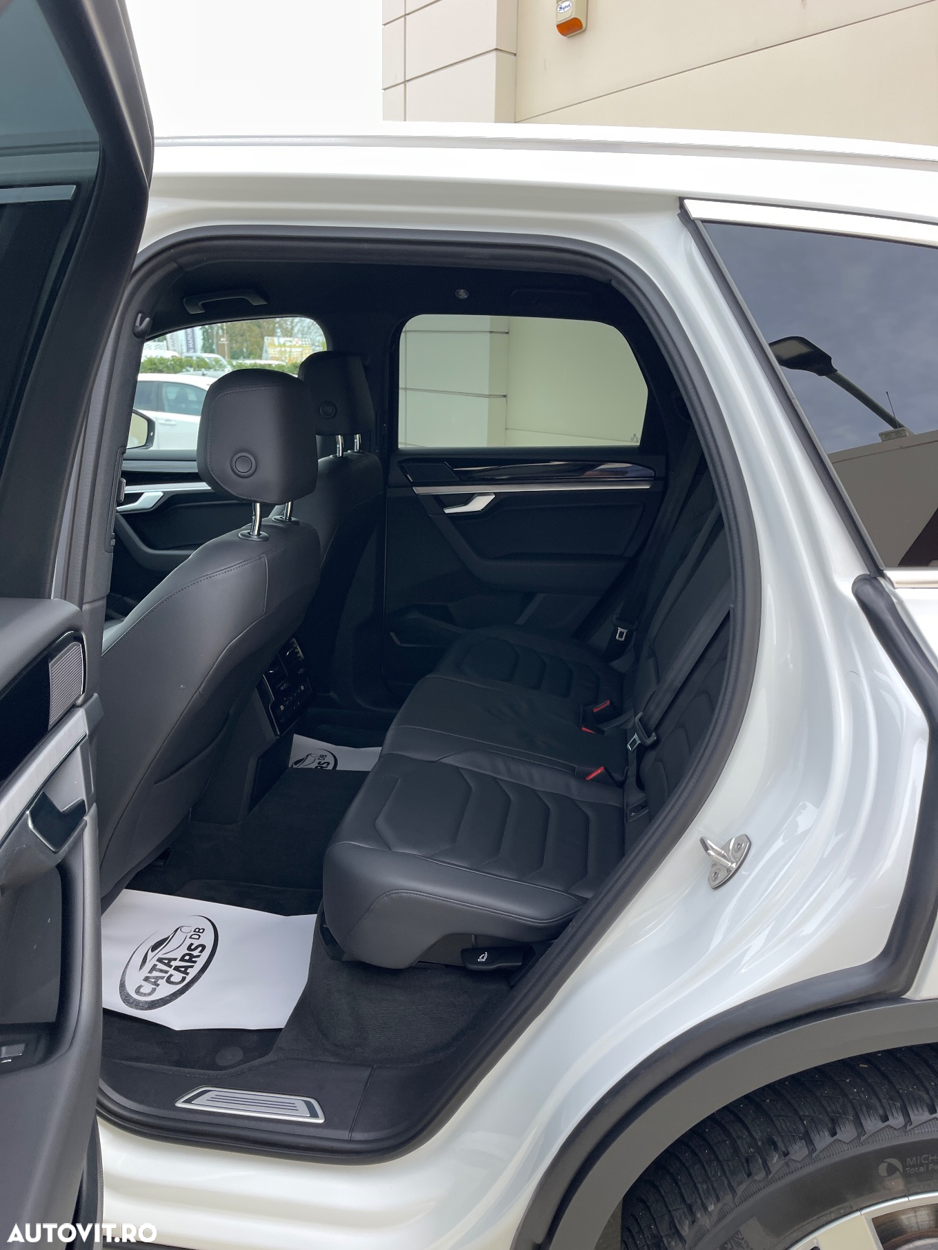 Volkswagen Touareg 3.0 V6 TDI 4Motion DPF Automatik Elegance - 27