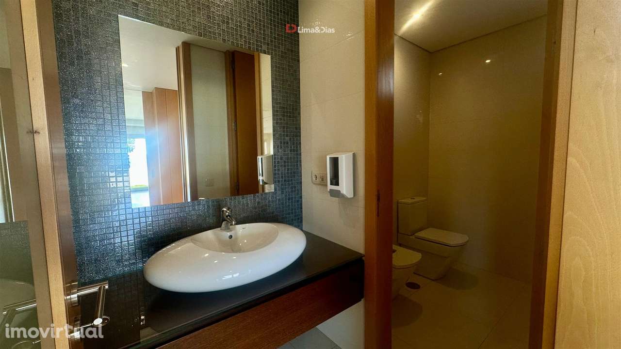 Moradia Geminada T4 Venda em Pedroso e Seixezelo,Vila Nova de Gaia - Grande imagem: 4/37