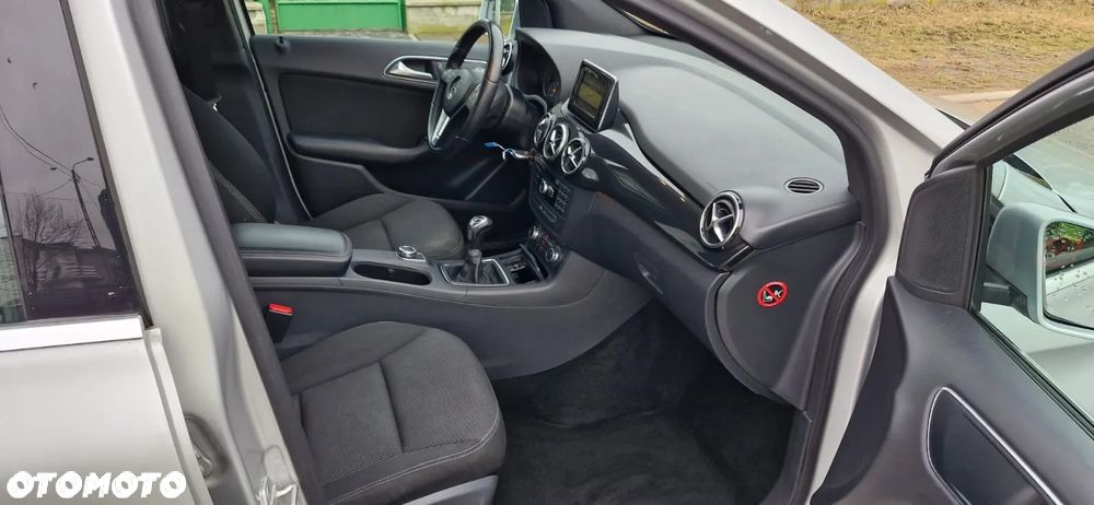 Mercedes-Benz Klasa B 200 Peak Edition - 10