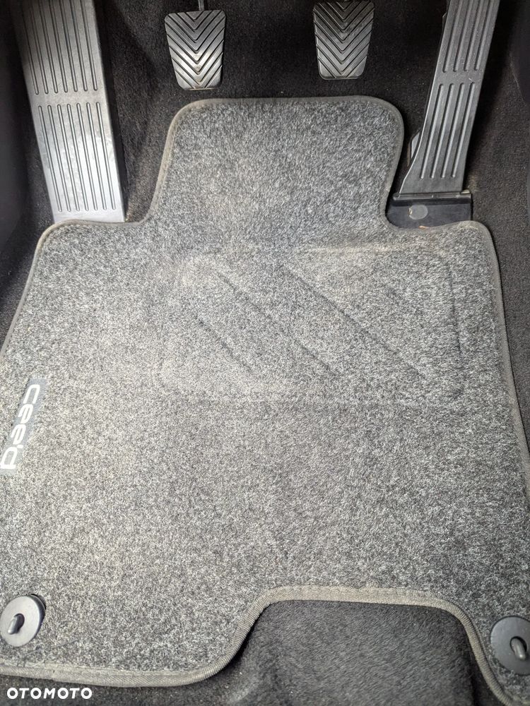 Kia Ceed 1.6 CRDi XL - 25