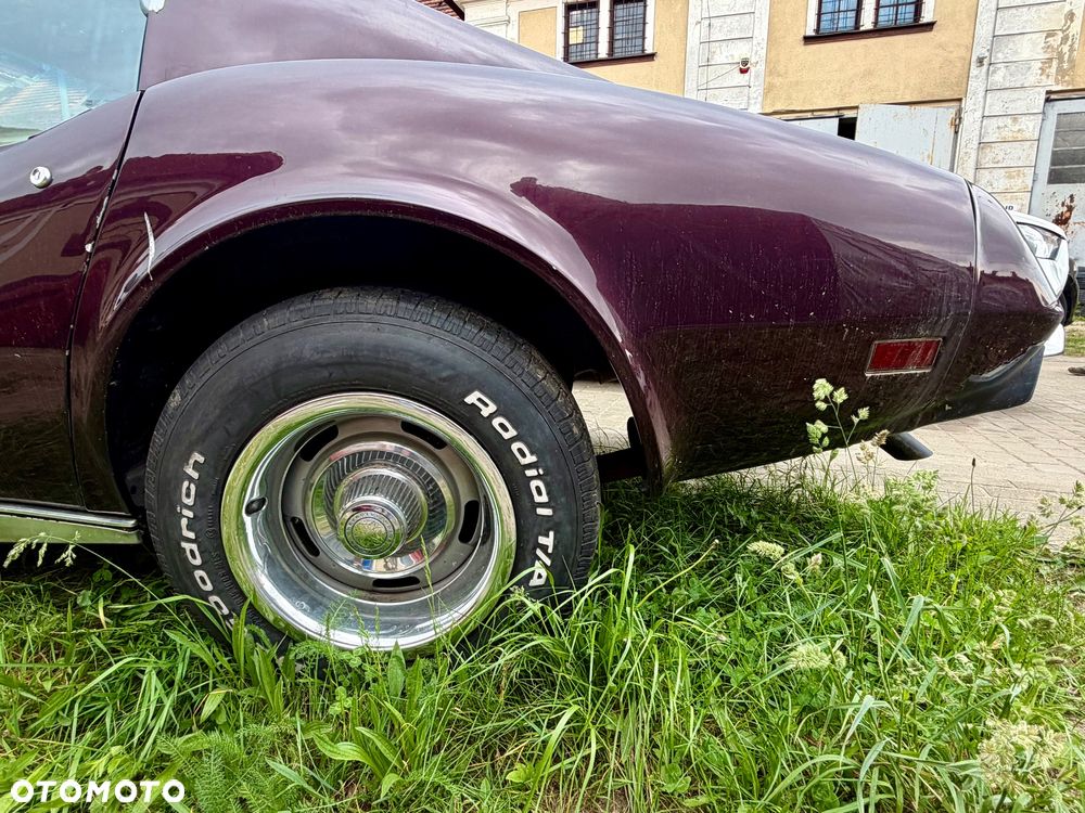 Chevrolet Corvette - 35