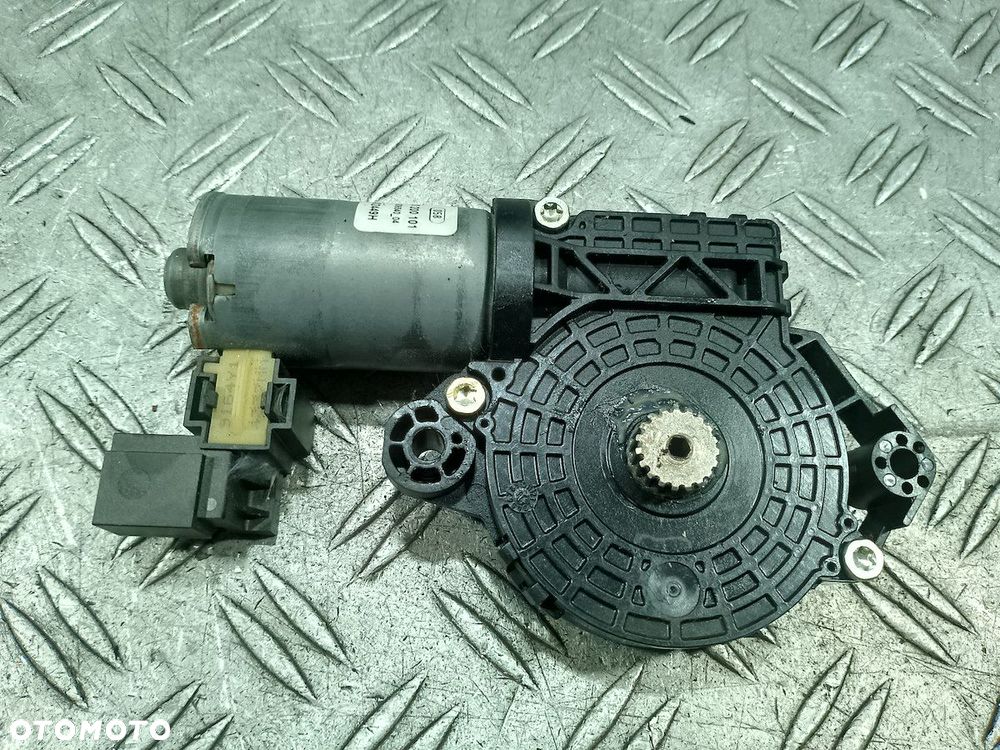 SILNICZEK SZYBERDACHU MAYBACH X222 0390200101 6.0 V12 - 2