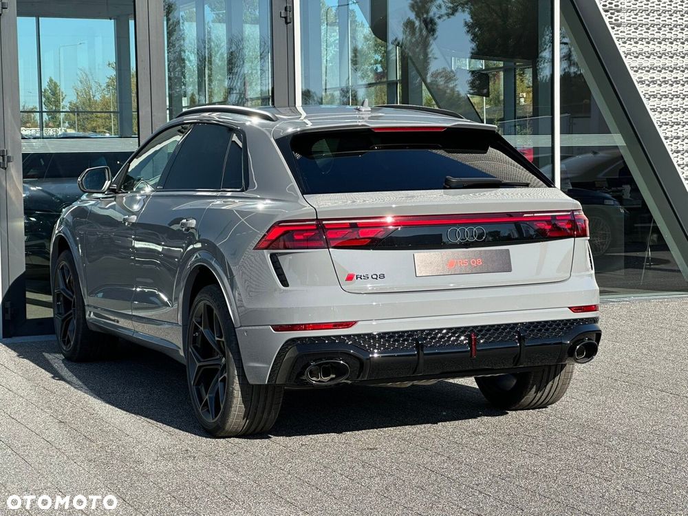 Audi RS Q8 - 9