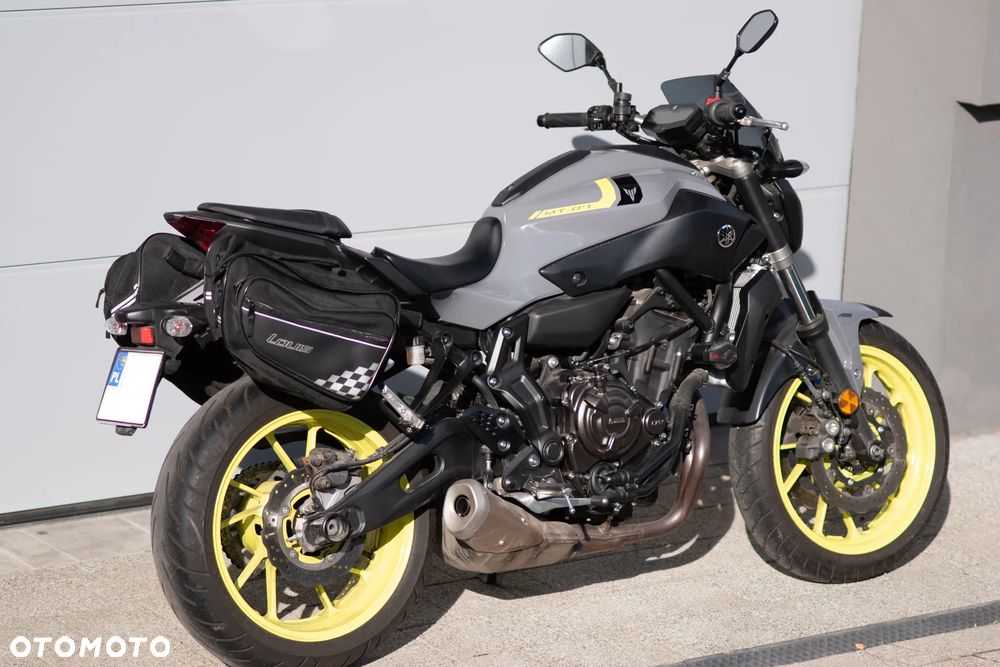 Yamaha MT - 3