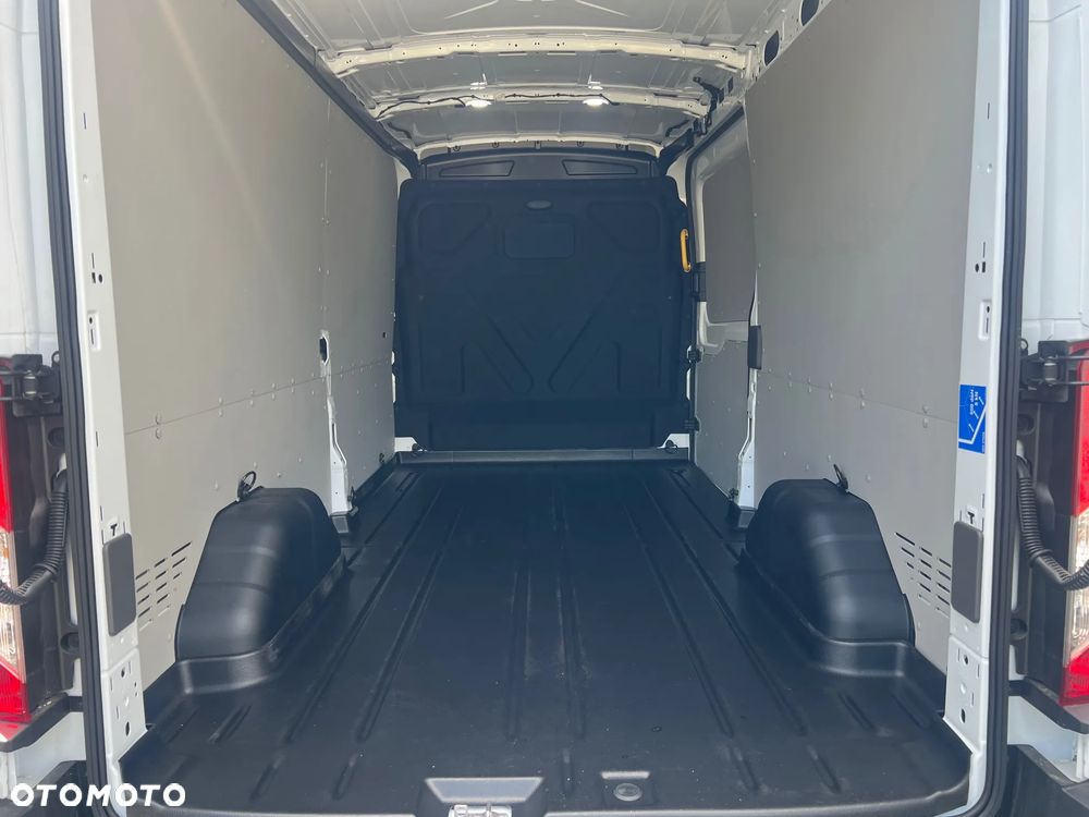 Ford Transit Van L3H2 2.0 EcoBlue 130 KM Trend - 5