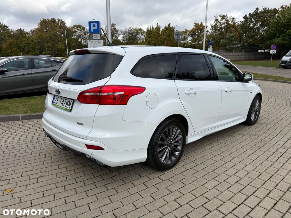 Ford Focus 1.0 EcoBoost ST-Line - 24