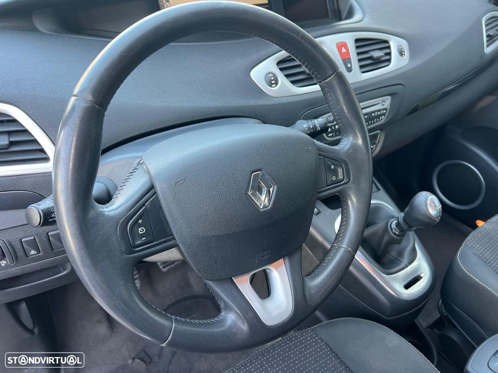 Renault Scénic 1.9 dCi FAP Dynamique - 16