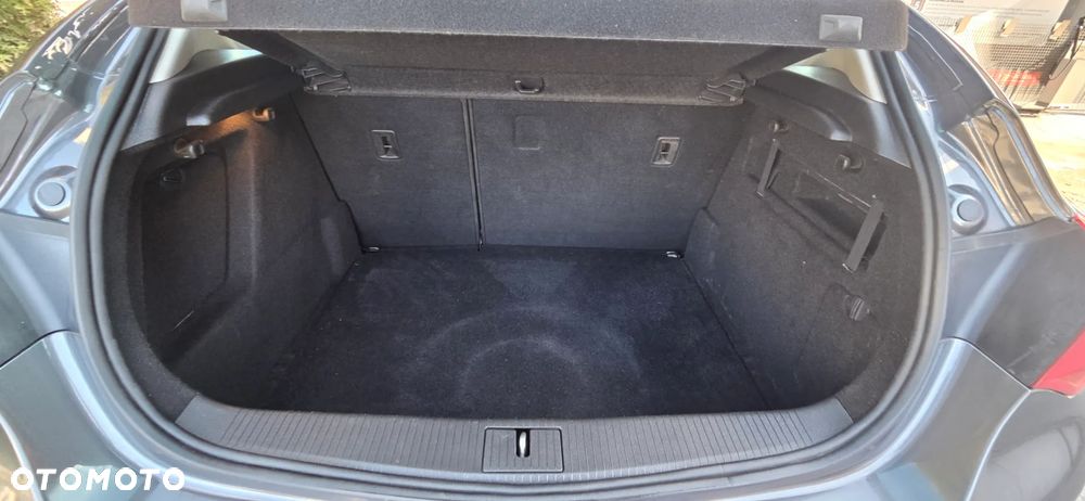 Opel Astra 1.6 Active - 32