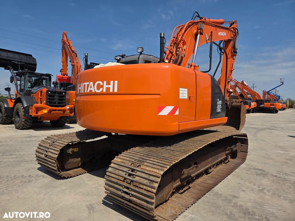 Hitachi ZX225, 23tone, cupa 1,3mc, 2006, 9.558h, Inst hidr picon pe brate, inst hidr rotire pe brate, pregatire GPS trimble, senile late, motor Isuzu 6 cilindri 143CP, FOARTE BINE INTRETINUT-41900 EUR+Tva - 3