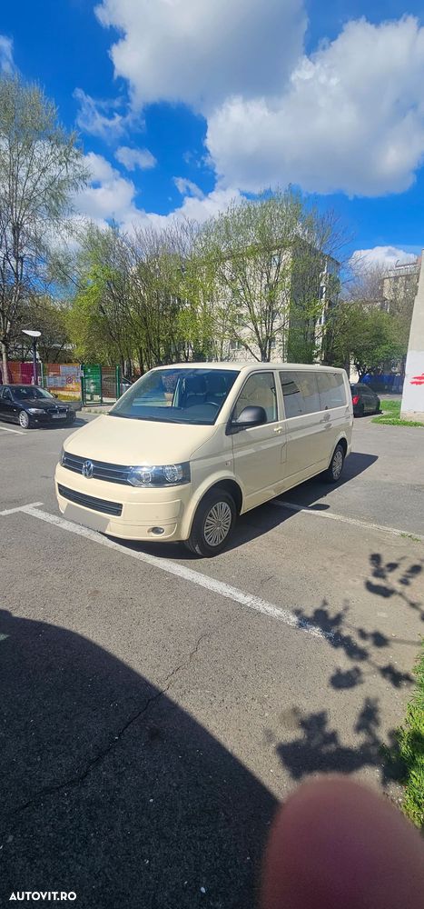 Volkswagen Caravelle - 1