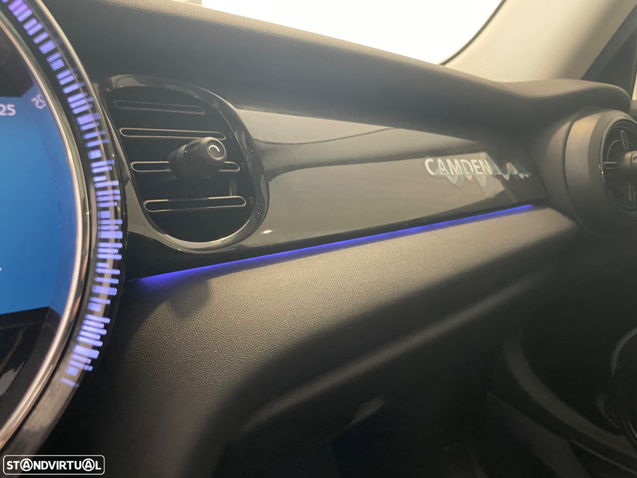 MINI 3 Portas Cooper SE Camden Edition - 17