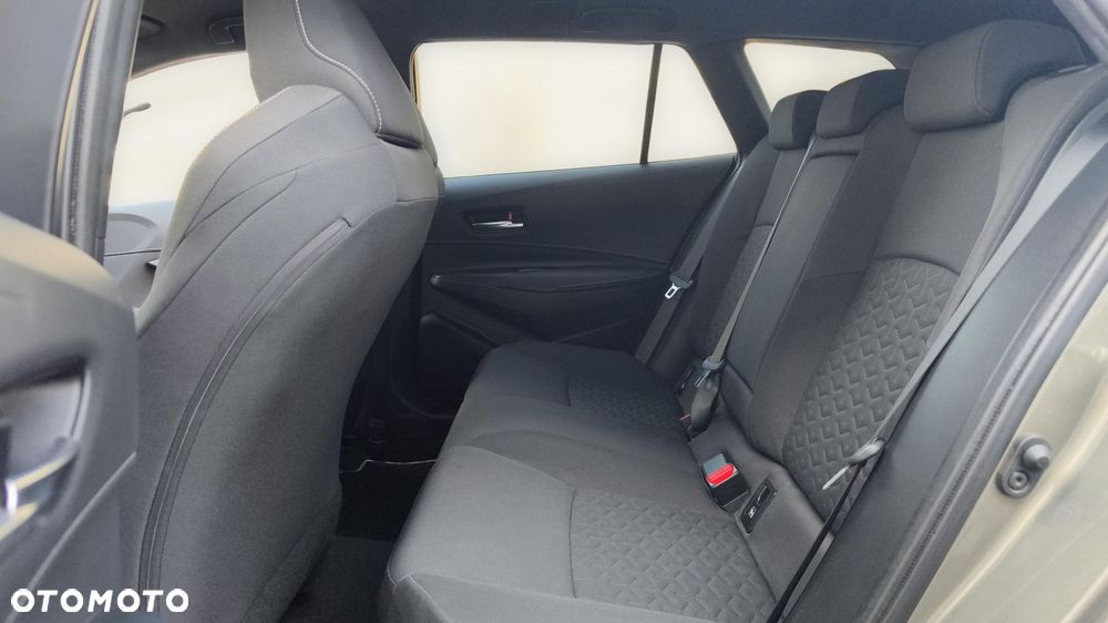 Toyota Corolla 2.0 Hybrid Comfort - 13