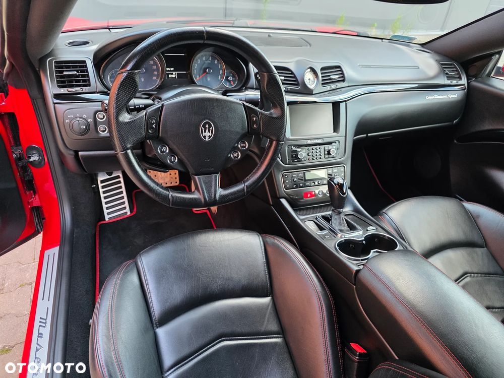 Maserati GranTurismo S Automat - 12