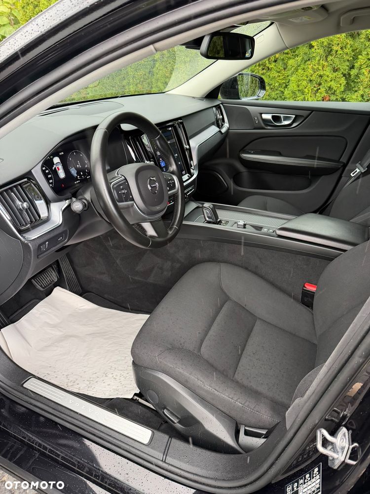 Volvo V60 B4 D Momentum - 33