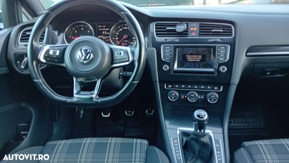Volkswagen Golf 2.0 TDI GTD - 5