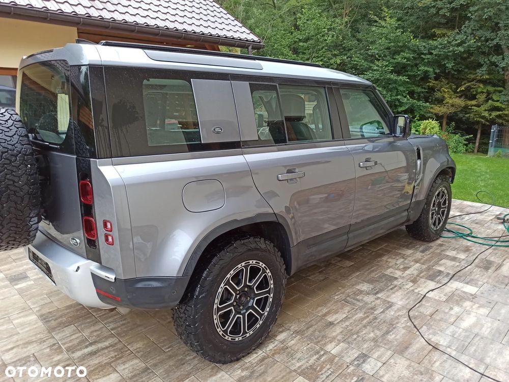 Land Rover Defender 110 P300 X-Dynamic HSE - 6