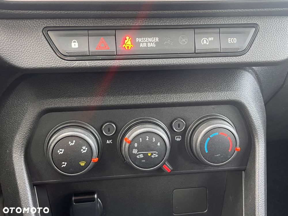 Dacia Sandero TCe 90 Essential - 35
