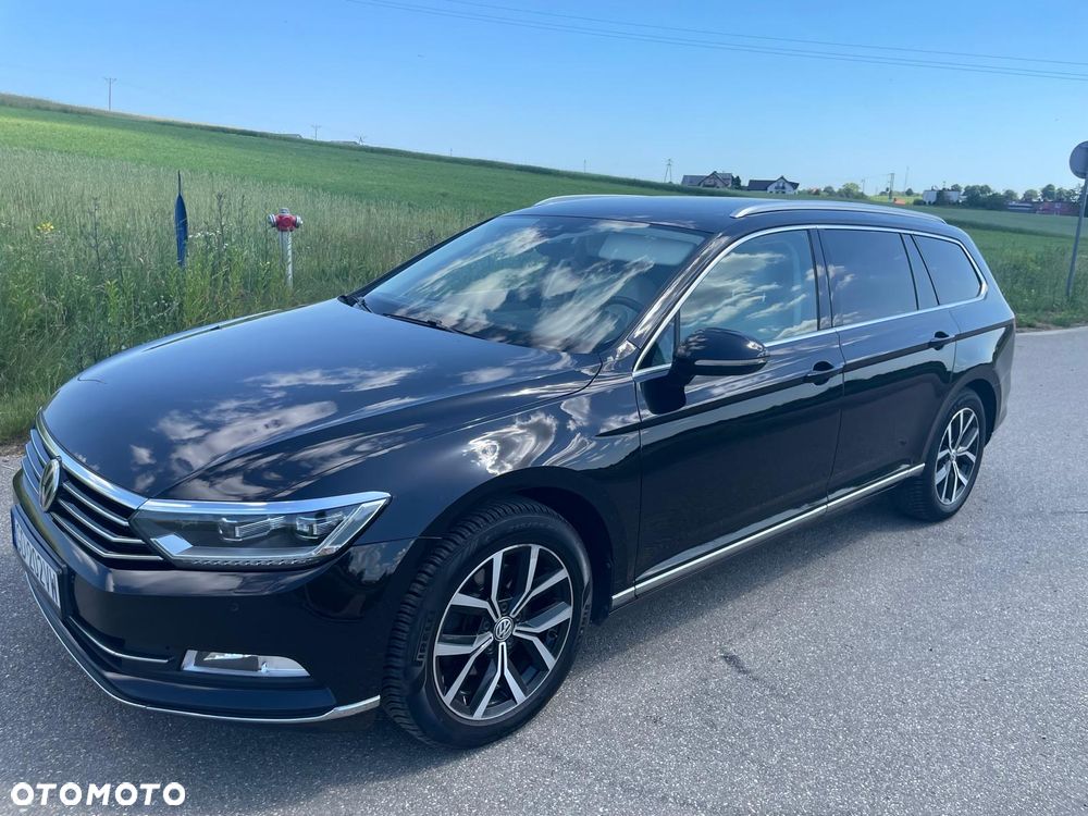 Volkswagen Passat - 1