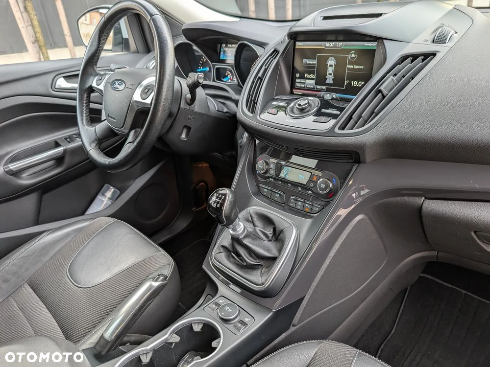 Ford Kuga 2.0 TDCi 4x4 Titanium - 25