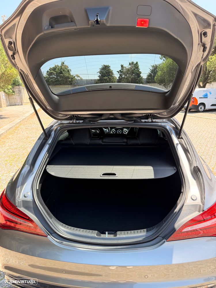 Mercedes-Benz CLA 180 d Shooting Brake AMG Line Aut. - 4