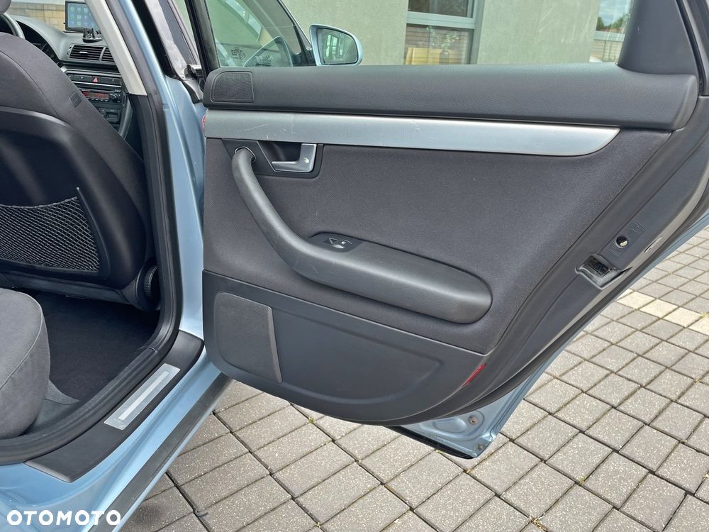 Audi A4 ver-1-8-t-quattro - 13