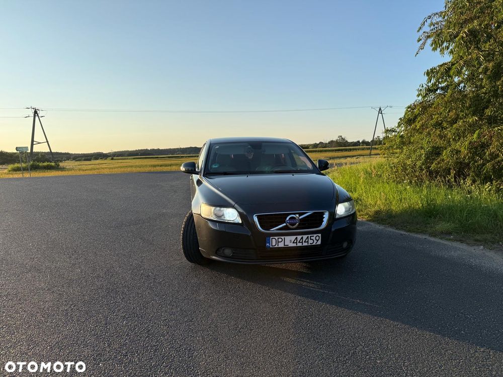 Volvo S40 2.0D Momentum - 1