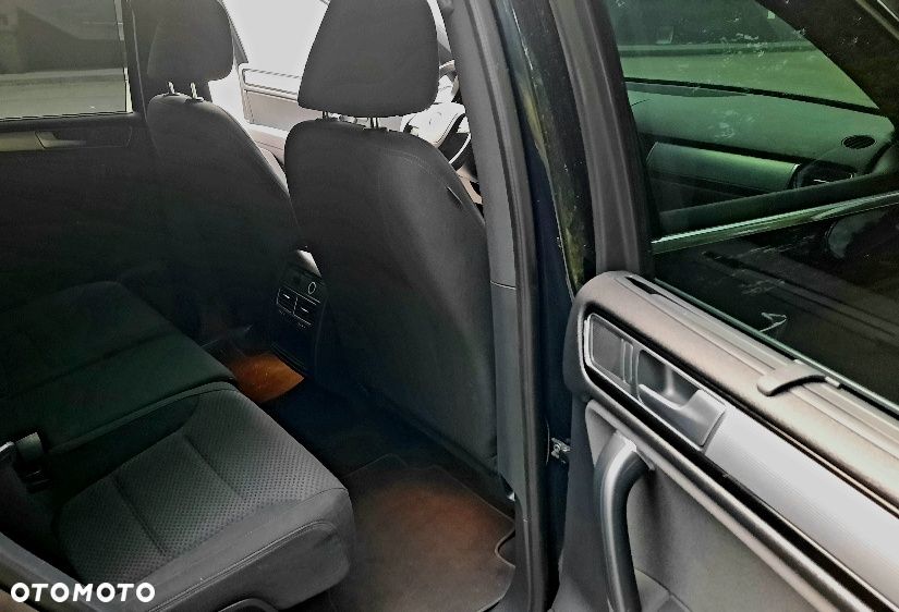 Volkswagen Touareg 3.0 V6 TDI BMT Business Line - 17