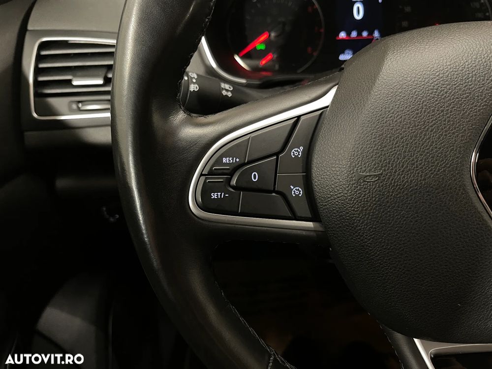 Renault Megane TCe 140 GPF Equilibre - 19