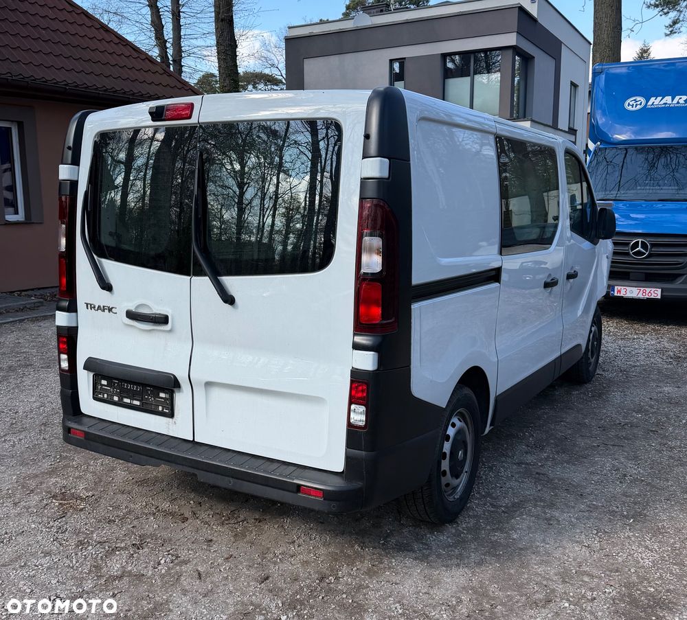 Renault TRAFIC - 2