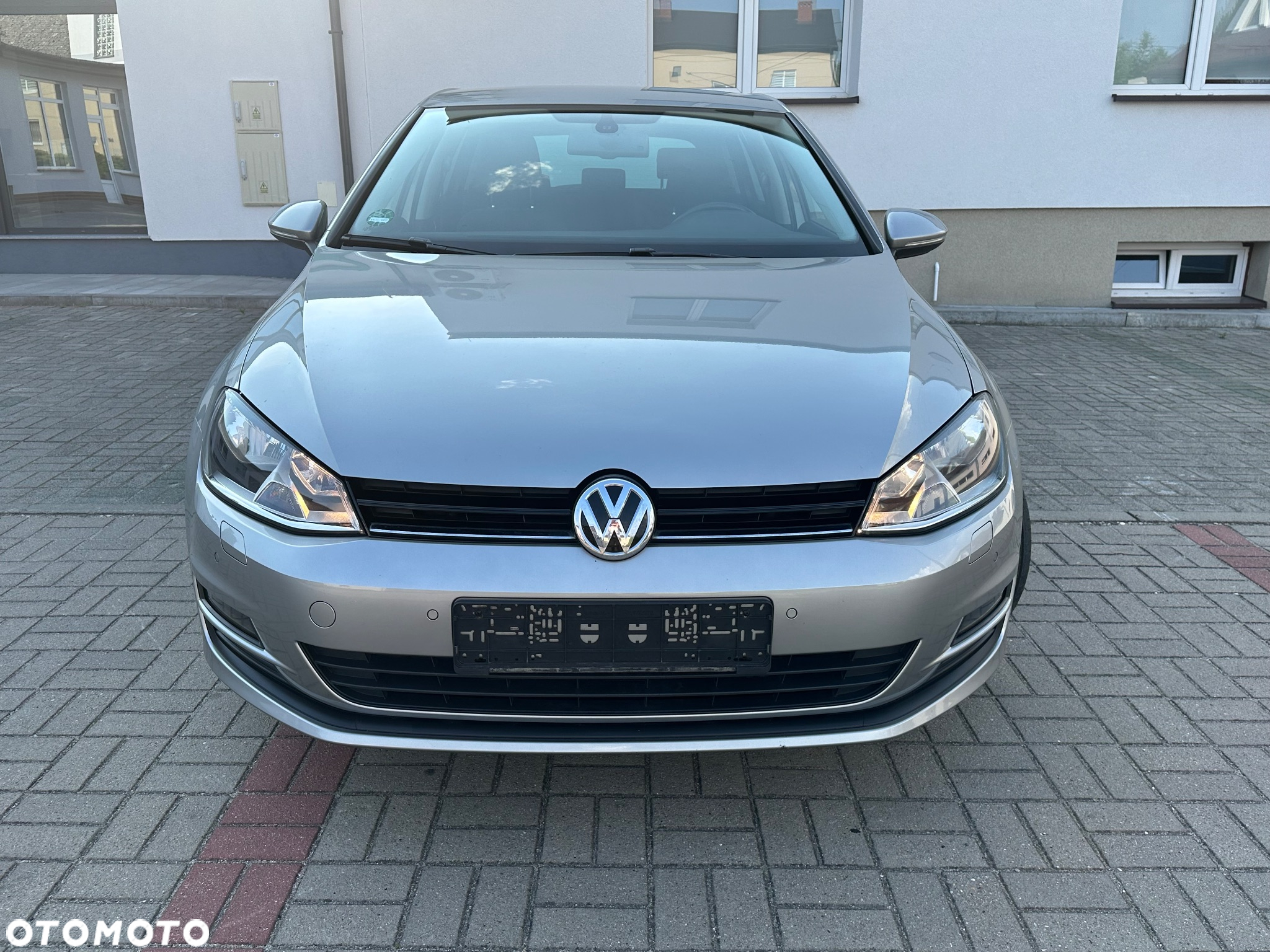 Volkswagen Golf - 8