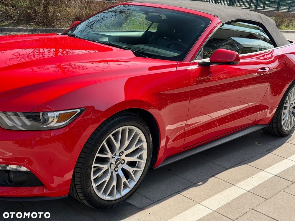 Ford Mustang - 34