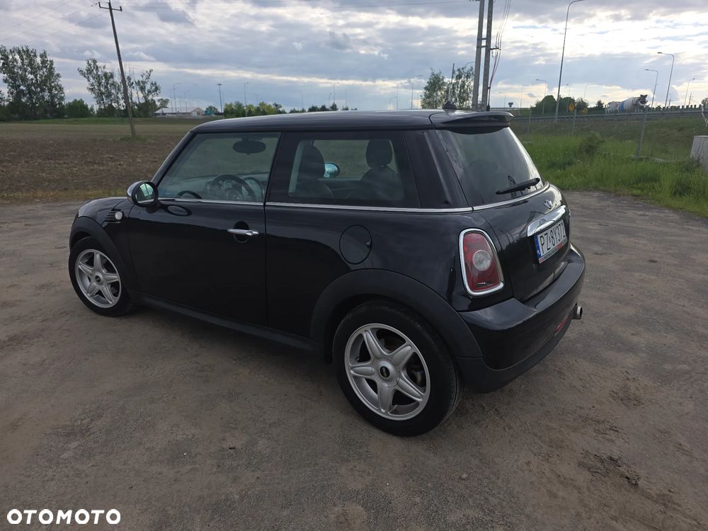 MINI Cooper Standard - 4