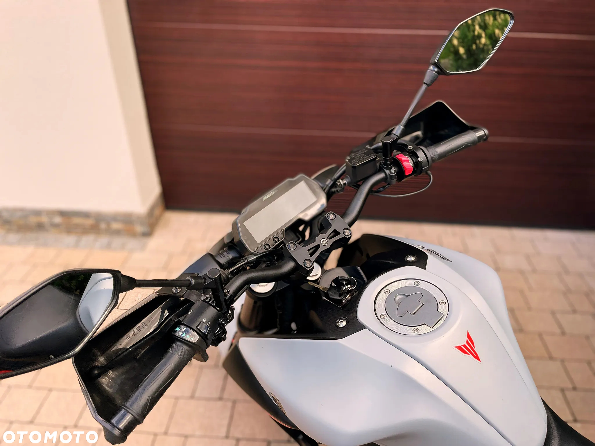 Yamaha MT - 7