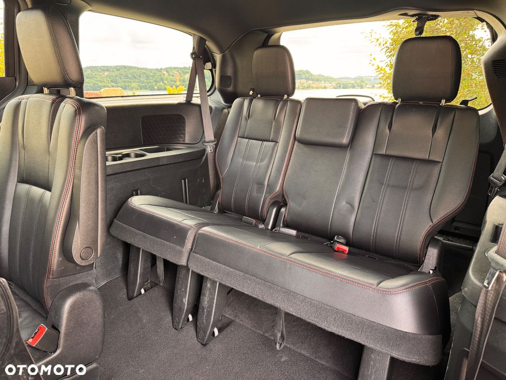 Dodge Grand Caravan 3.6 R/T - 13