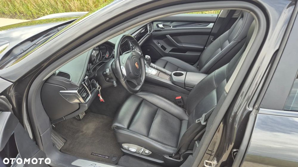 Porsche Panamera - 25