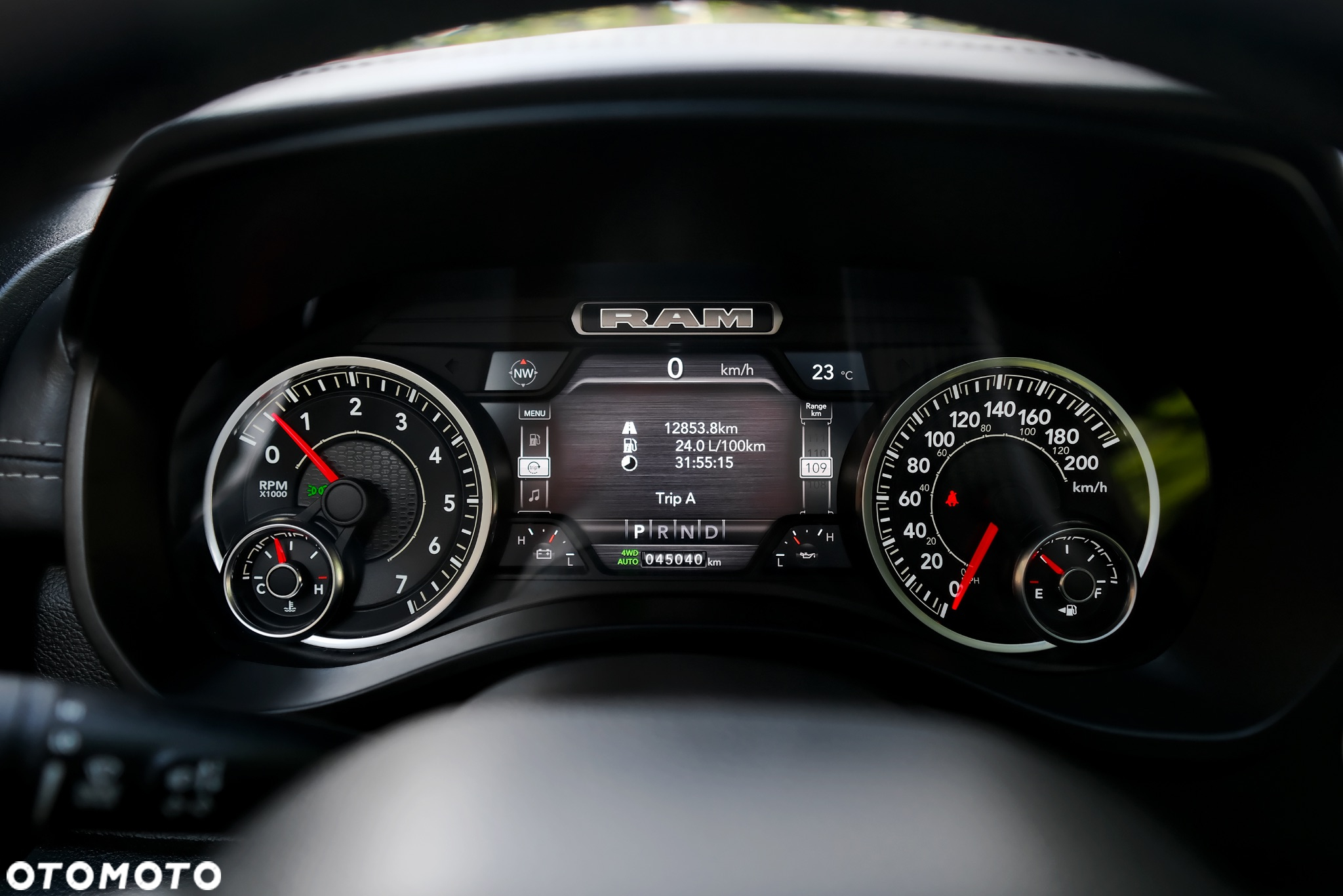 RAM 1500 Crew Cab Sport - 17